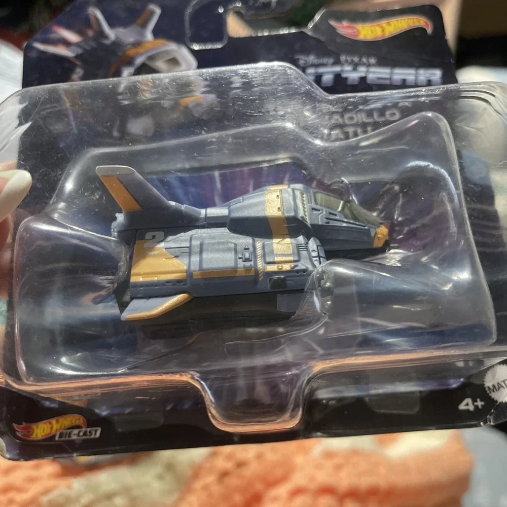 Hot Wheels Disney Lightyear Starships‎ THE ARMADILLO Spacecraft Toy Story NEW